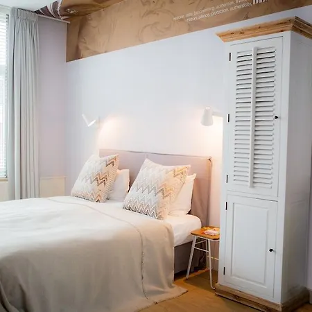 Ξενοδοχείο Stadsvilla Mozaic 4*