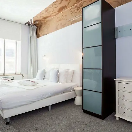 Stadsvilla Mozaic 4* La Haye