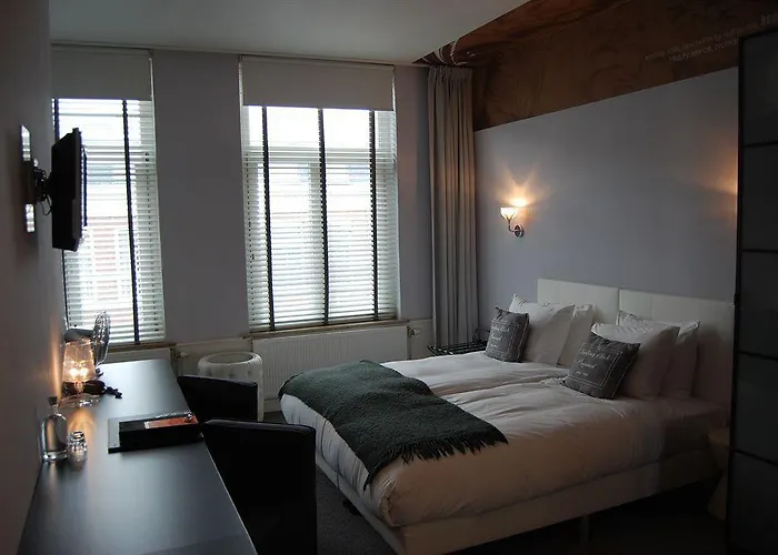 Hotel Stadsvilla Mozaic 4*